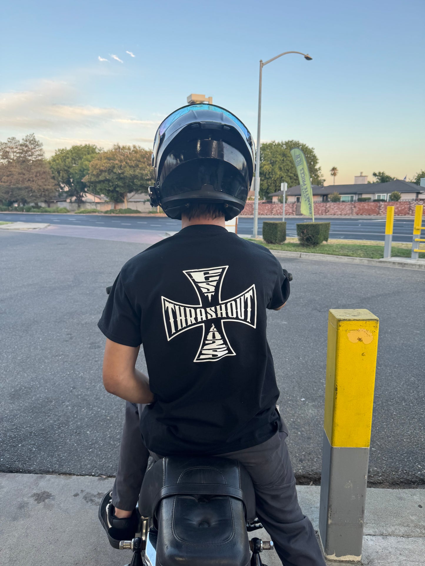 THRASHOUT CROSS (Black)